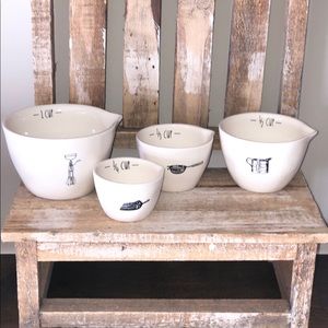 Rae Dunn Icon Measuring Cups